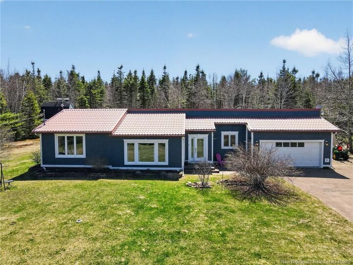 Property Photo:  915 Dawson  NB E4H 1Z4 
