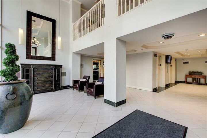 Property Photo: 2479 Peachtree Road NE 304 GA 30305