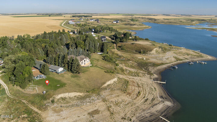 Property Photo:  1296 41X Avenue NW  ND 58540 