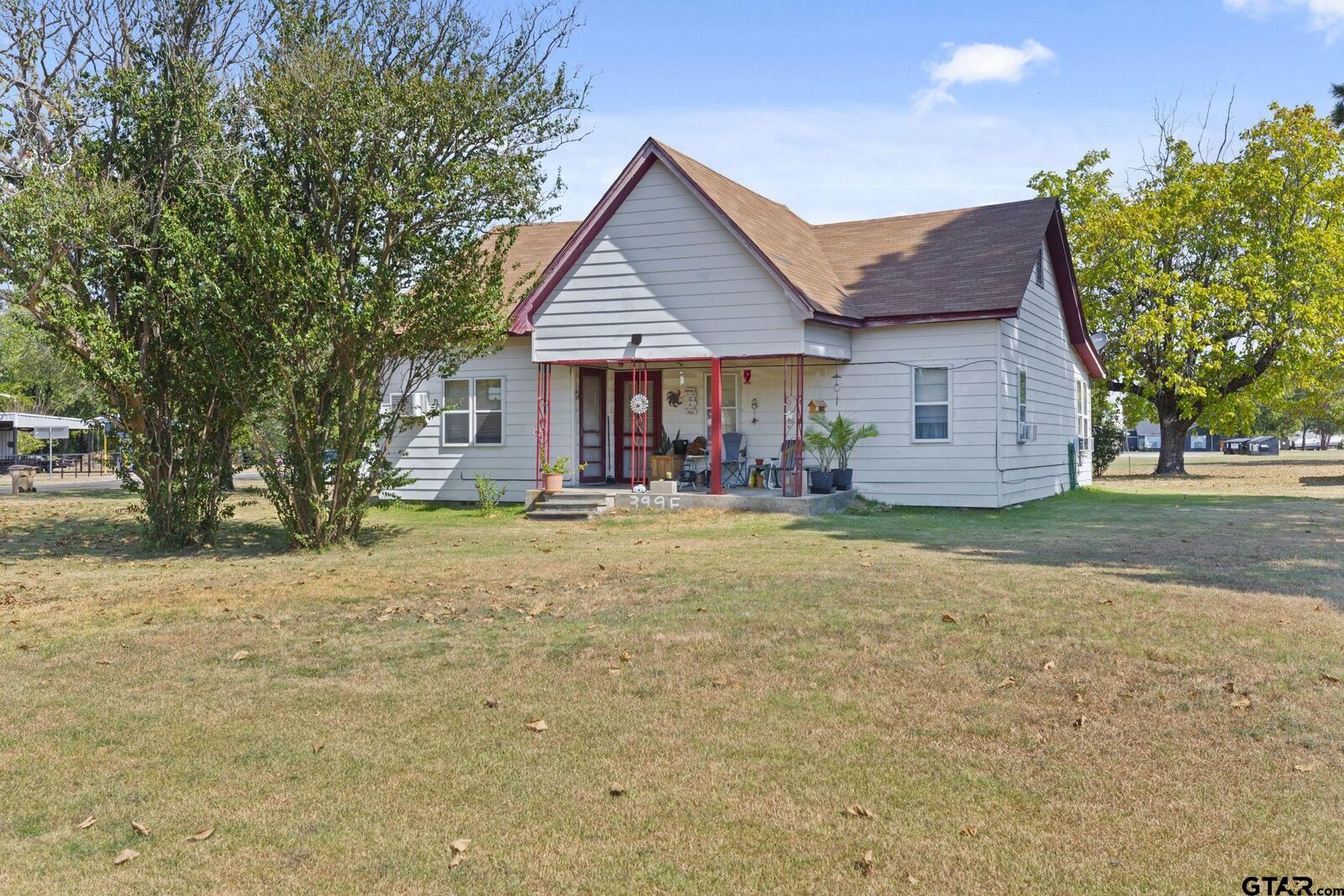 Property Photo:  399 E Quitman Street  TX 75410 