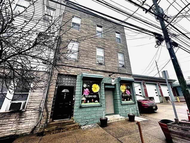 Property Photo: 589 Palisade Ave 2 NJ 07307