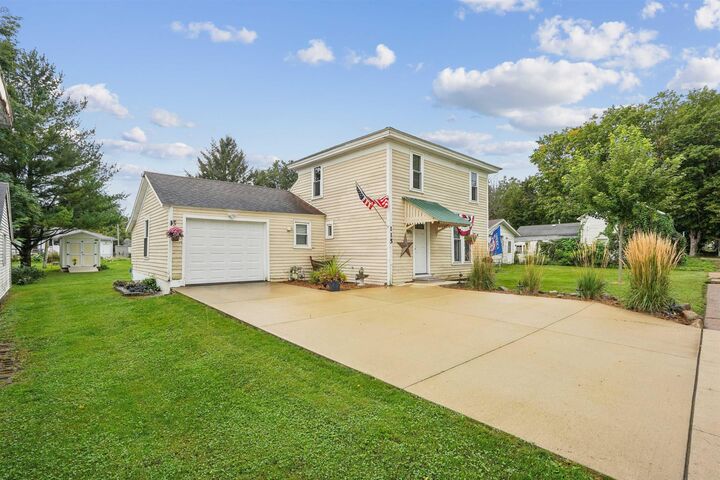 Property Photo:  115 Lexington Ave  IA 50658 