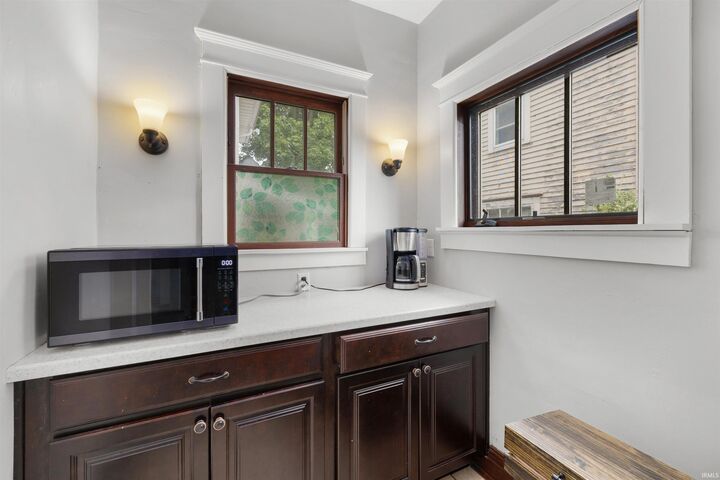 Property Photo: 204 E Diamond Street IN 46755