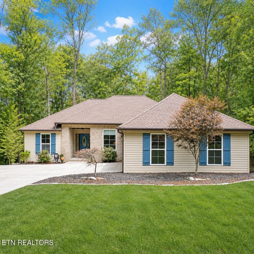 Property Photo:  121 Shelley Lane  TN 38558 