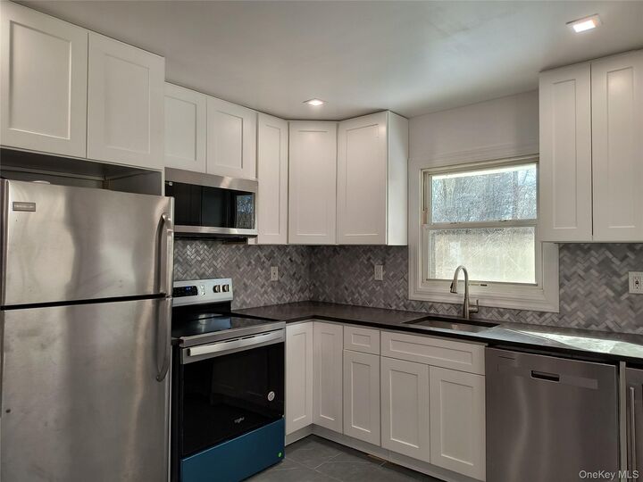 Property Photo:  28 Pine Tree Lane  NY 12790 