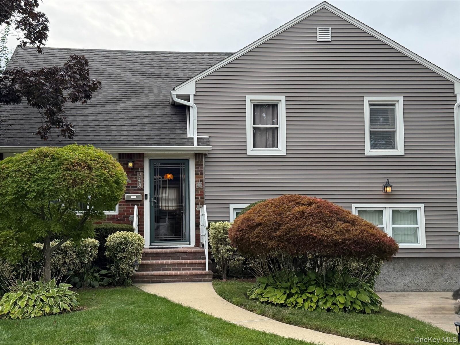 Property Photo: 948 Simon Place NY 11793
