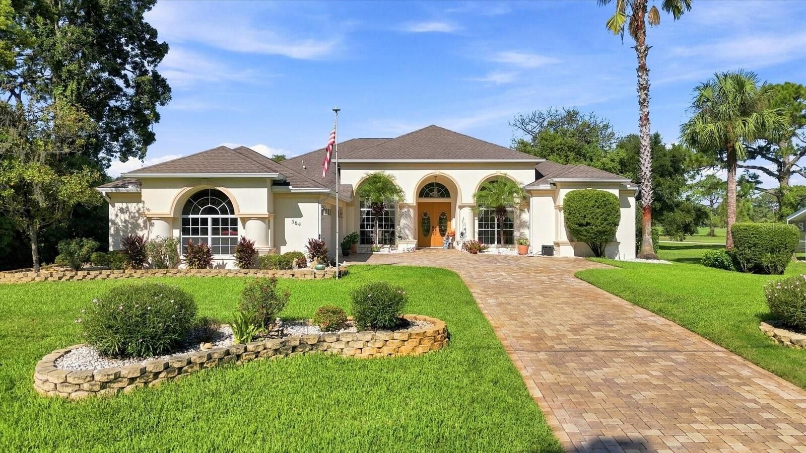 Property Photo: 564 N Afterglow Circle FL 34429