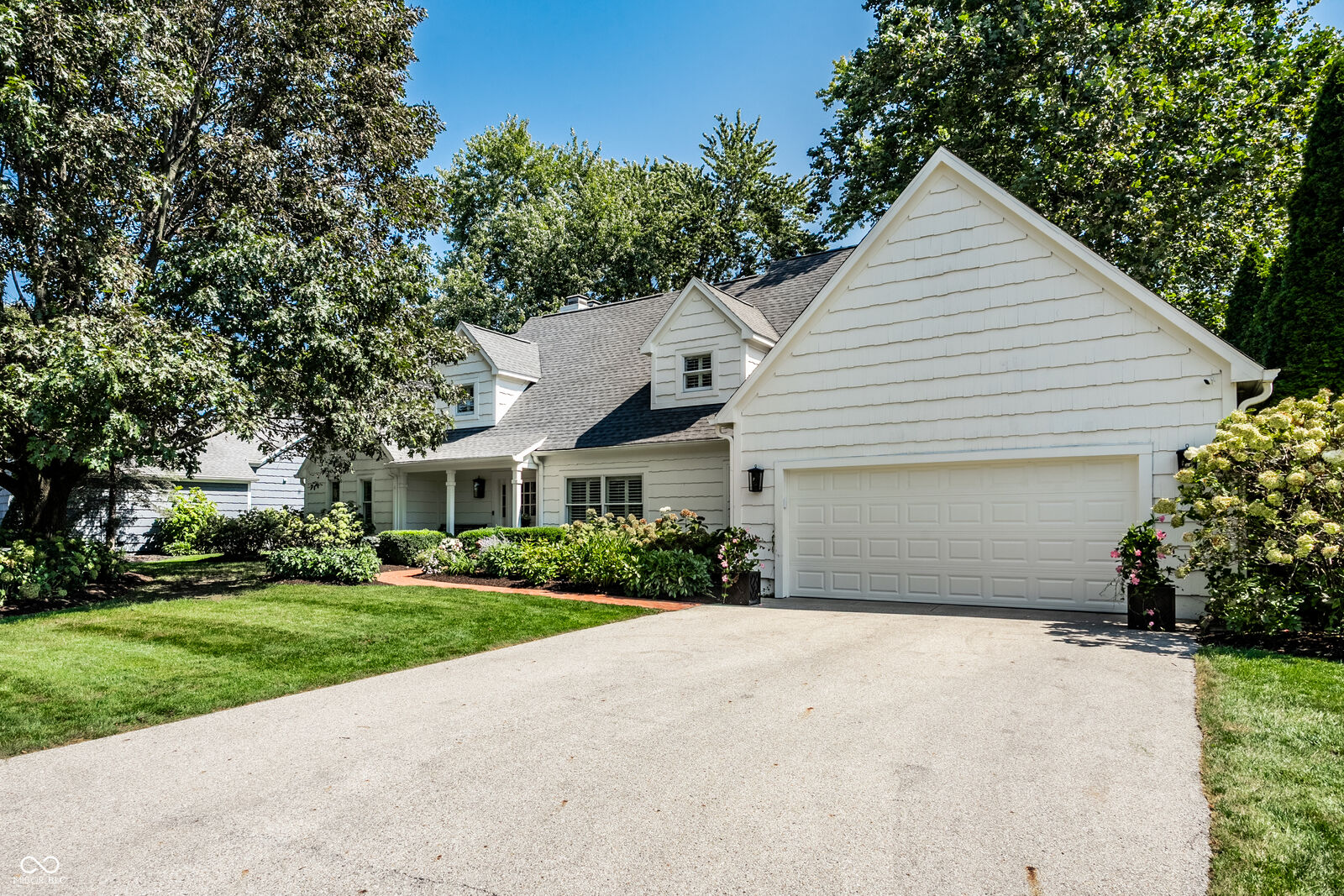 Property Photo: 3264 Bay Road South Drive IN 46240