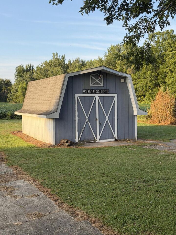 Property Photo: 1638 2nd Street MI 49113