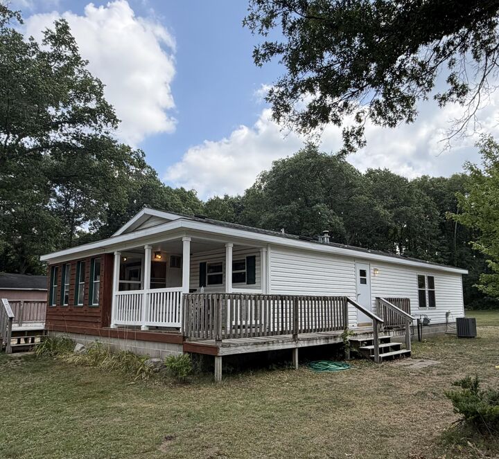 Property Photo: 3260 W Ridge Street MI 49349