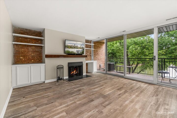 Property Photo: 1601 Fairway Drive 2G IL 60532