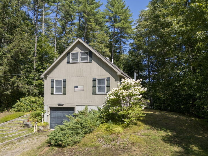 Property Photo: 6 Evergreen Circle ME 04048