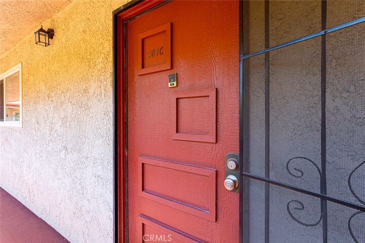 Property Photo:  1523 E Windsor 203C  CA 91205 