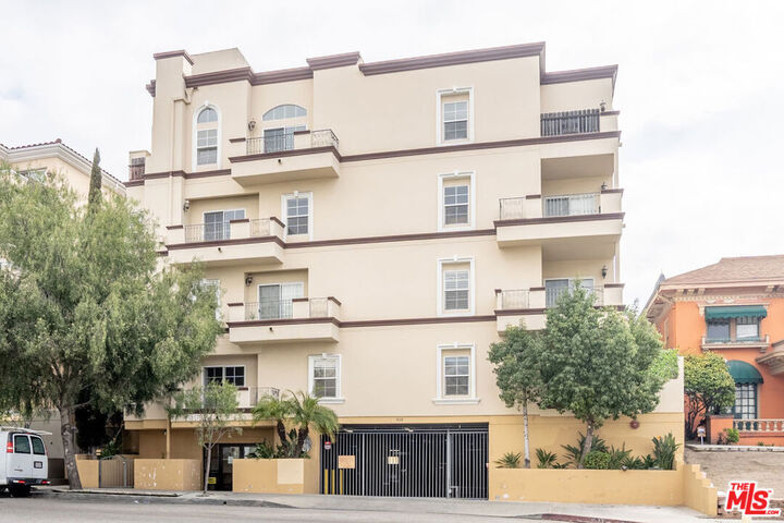 Property Photo:  616 S Wilton Place 103  CA 90005 