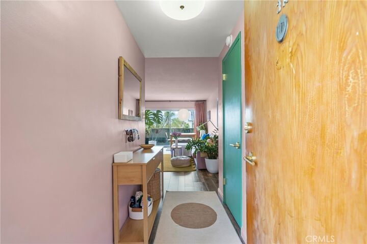 Property Photo: 528 Cedar 3A CA 90802