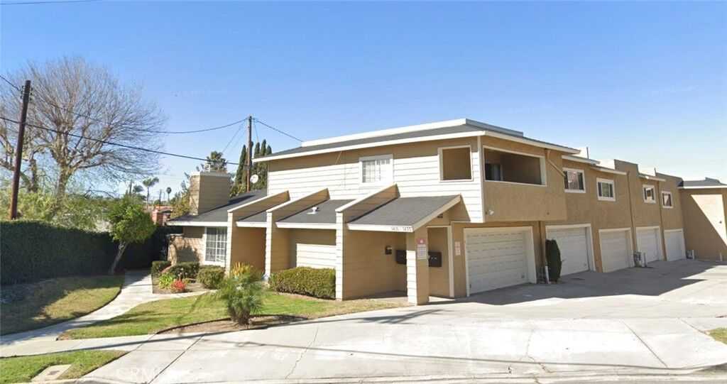 Property Photo:  1427 Hillandale Avenue 8  CA 90631 