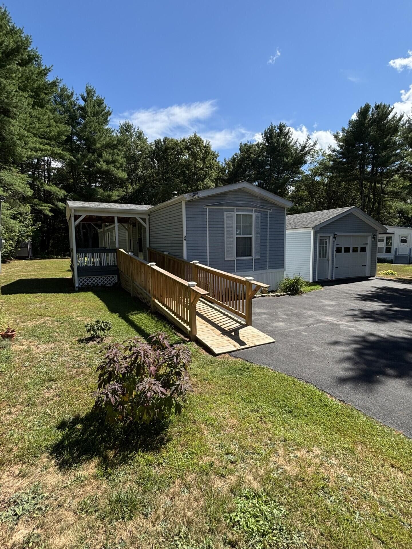 Property Photo:  29 Ridge Road  ME 04346 