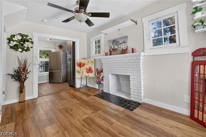 Property Photo: 1608/1610 Avalon Place FL 33901