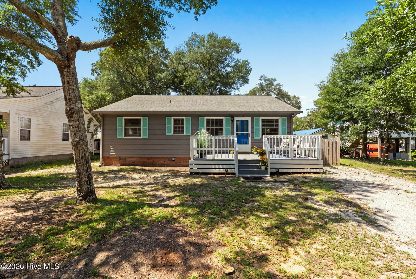 Property Photo:  101 SE 12th Street  NC 28465 