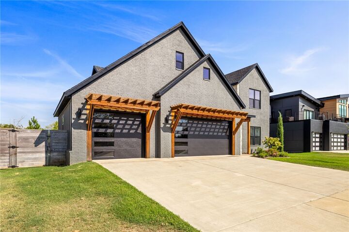 Property Photo: 205 SW Autumn Hills Road AR 72712