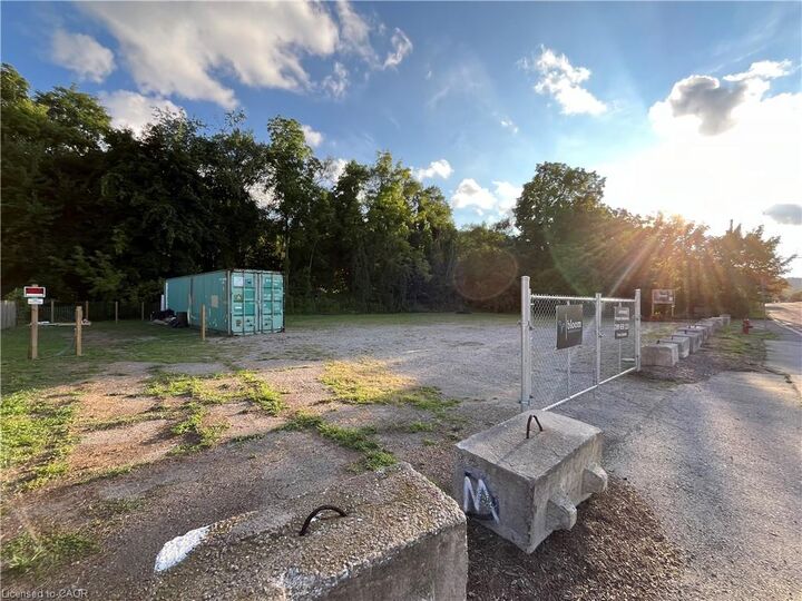 Property Photo:  652 Lawrence Road West Portion  ON L8K 1Z5 