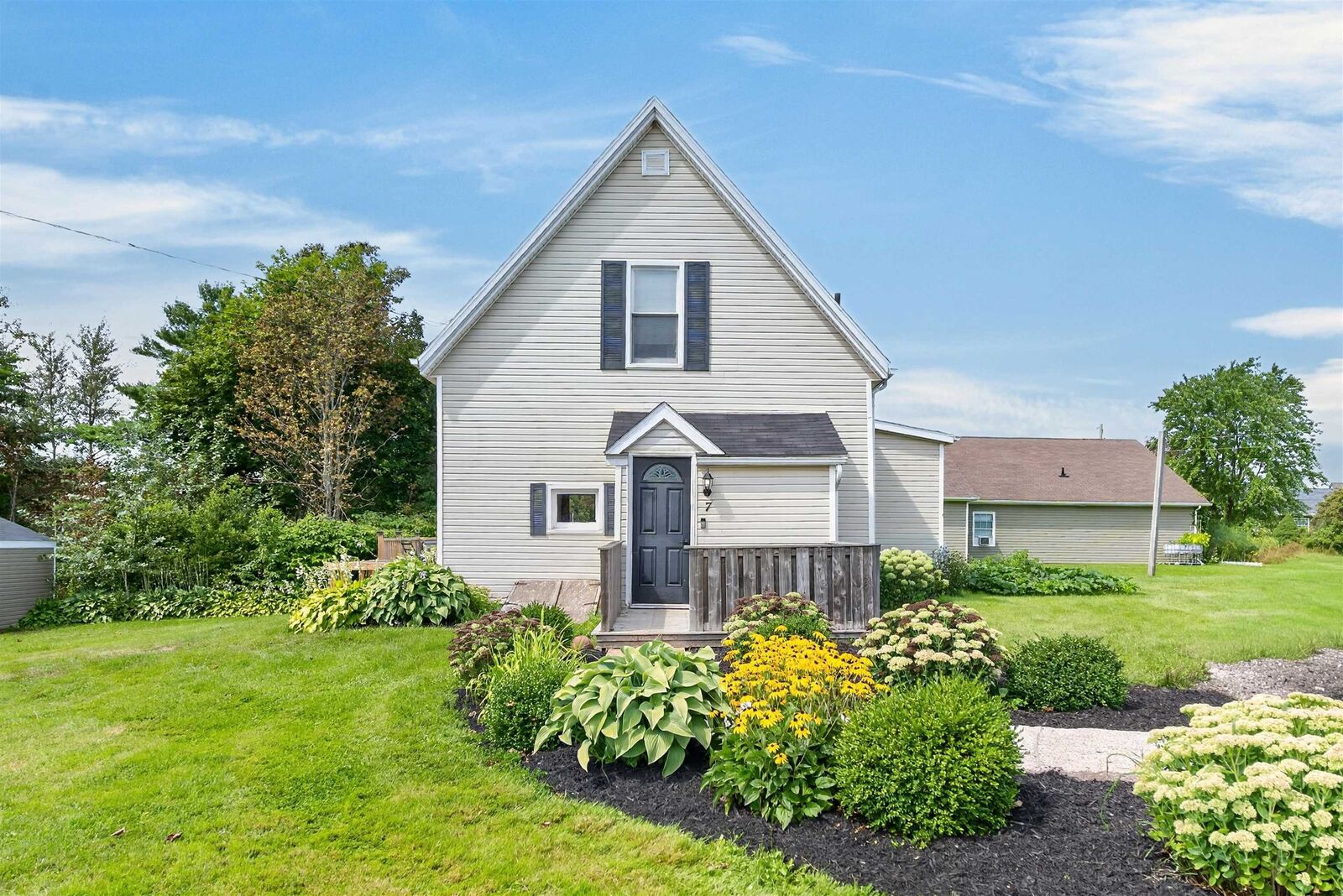 Property Photo: 7 Macarthur Drive PE C0A 1H4