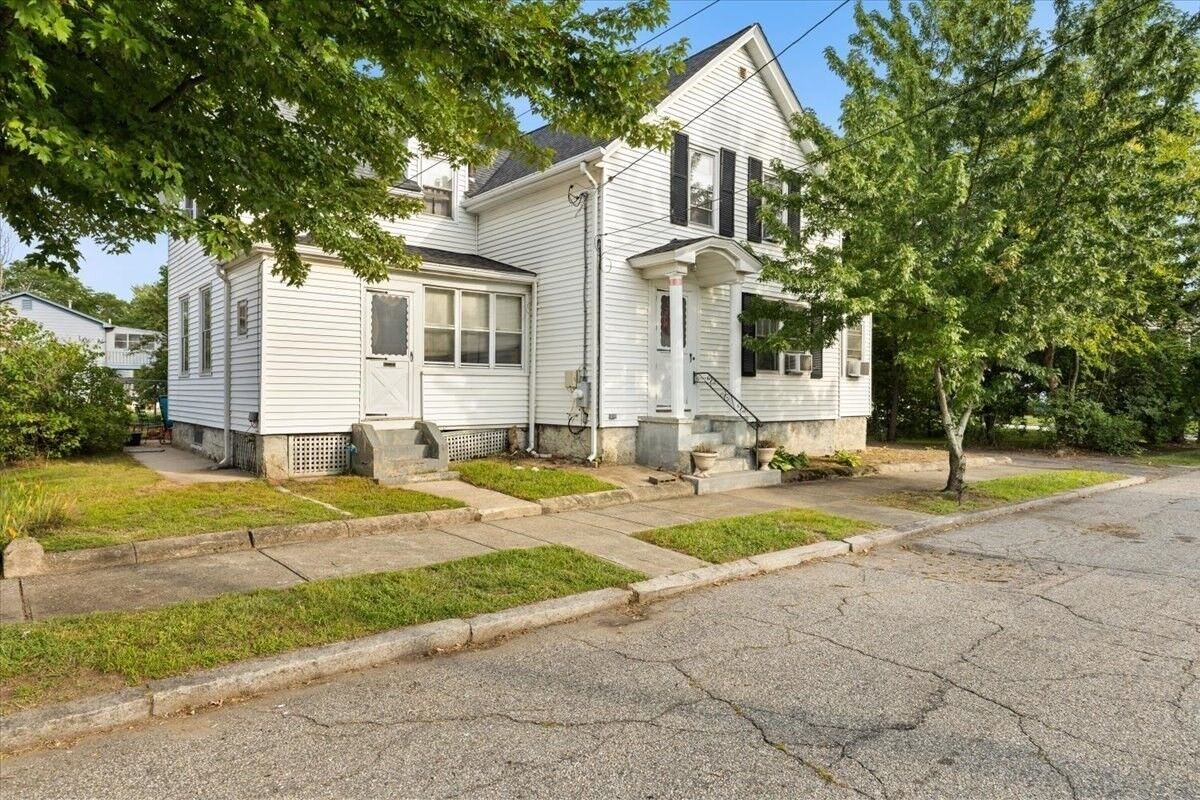 Property Photo: 94 Stamford Ave RI 02907