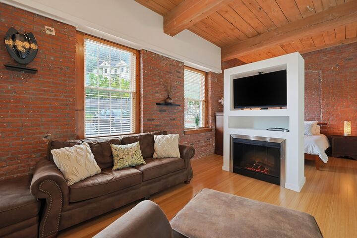 Property Photo:  1511 Main Street 301  MA 01603 