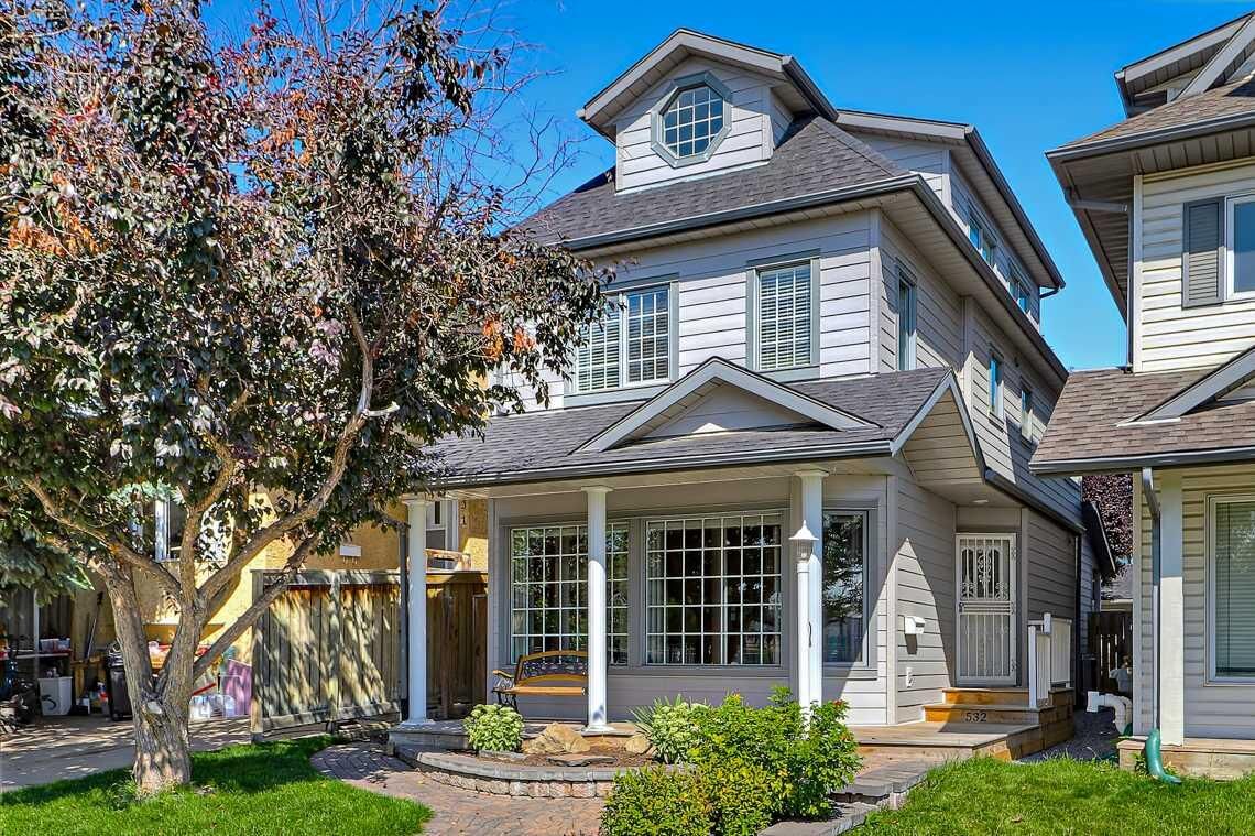 Property Photo:  532 54 Avenue SW  AB T2V 0C7 