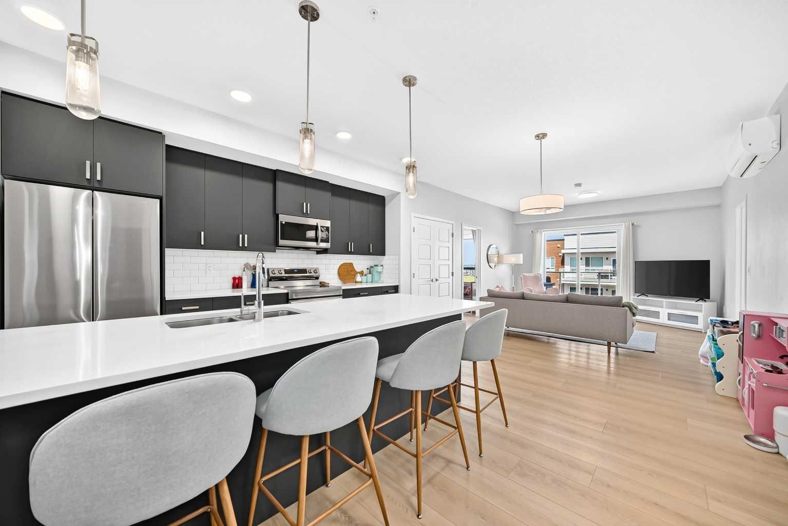 Property Photo:  550 Belmont Street SW 4403  AB T2X 5X1 