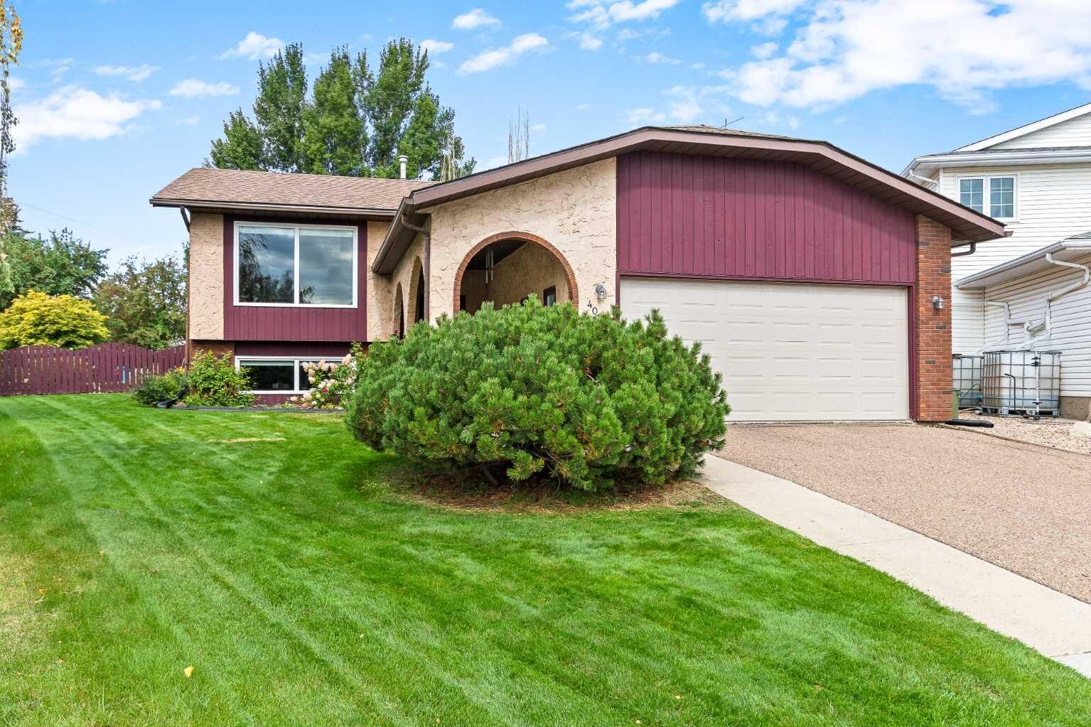 Property Photo:  4018 58 Avenue Close  AB T9V 2P6 