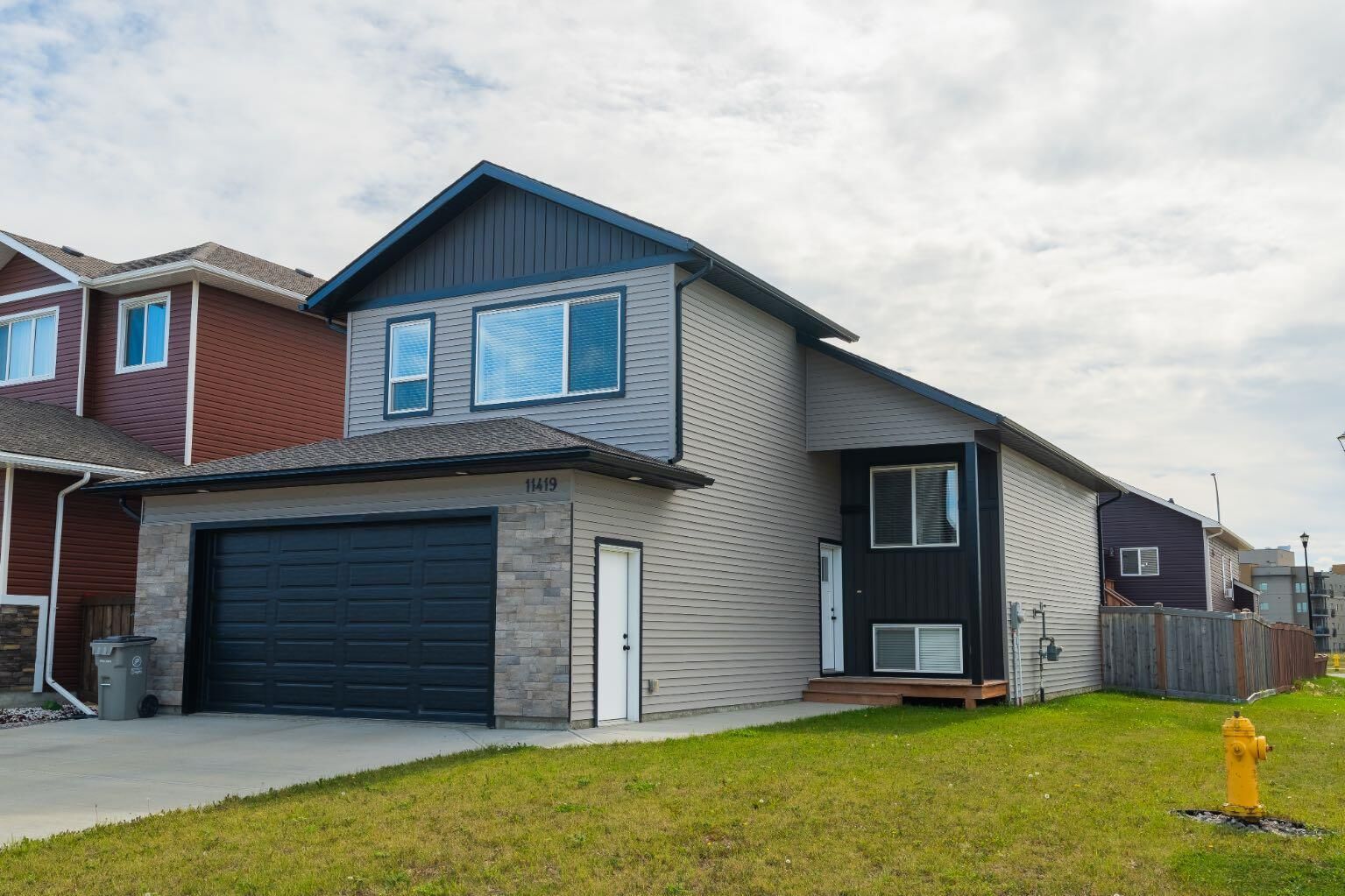 Property Photo:  11419 106A Avenue  AB T8V 6M2 