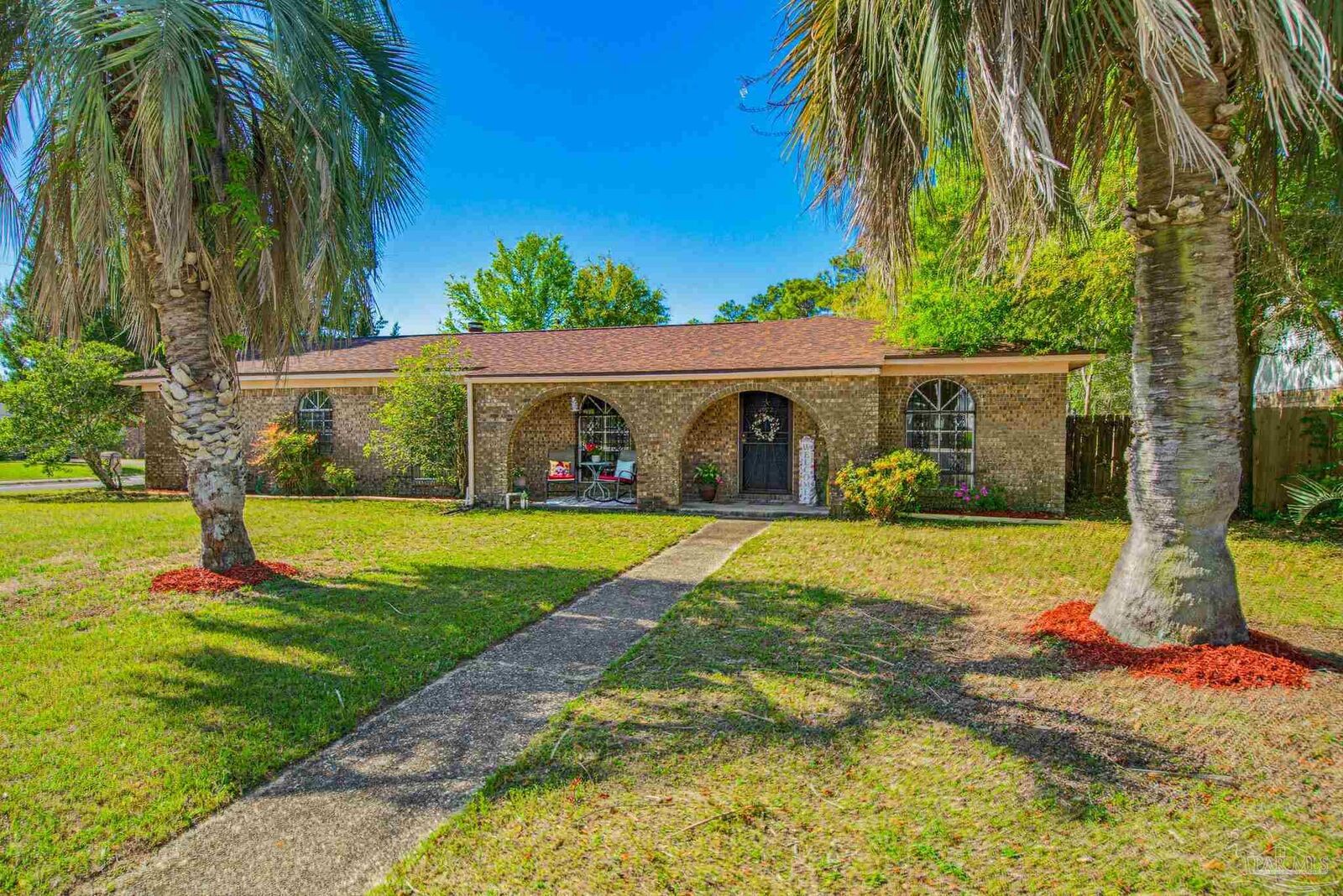 Property Photo: 4972 Lanett Dr FL 32526
