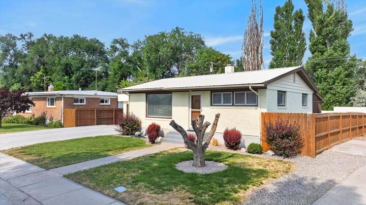 Property Photo:  1119 Meadowbrook  ID 83201 