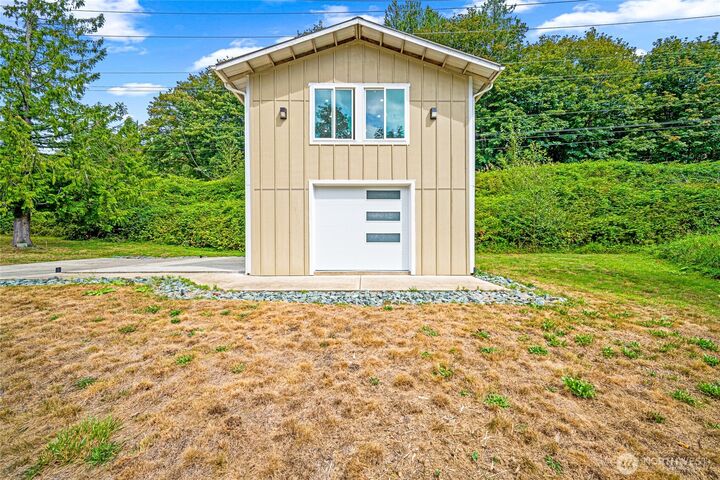Property Photo:  307  Pacific Highway  WA 98229 