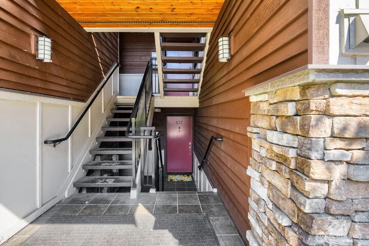 Property Photo:  15291 NE 82nd Street 102  WA 98052 