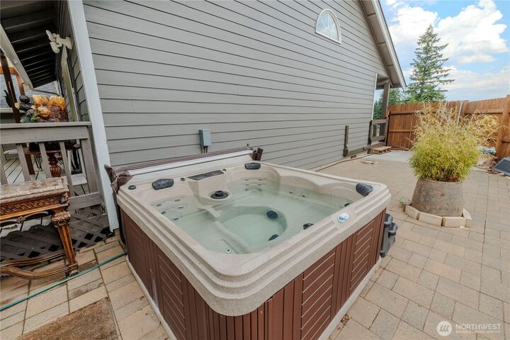 Property Photo: 1318 Beazer Court WA 98226