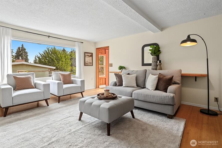Property Photo:  19127  80th Avenue W  WA 98026 