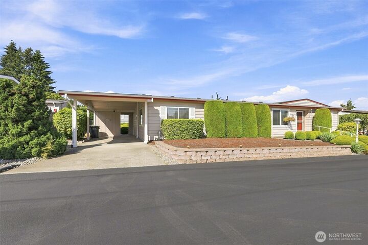 Property Photo: 2500 Alder Street 103 WA 98354
