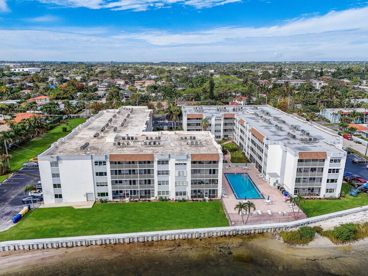 Property Photo:  1502 S Lakeside Drive #401  FL 33460 