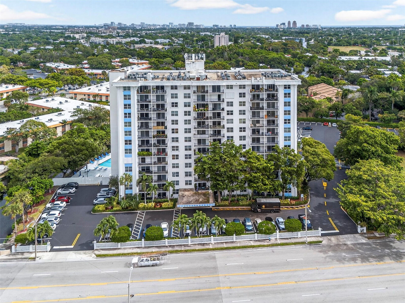Property Photo:  1800 N Andrews Avenue 2F  FL 33311 