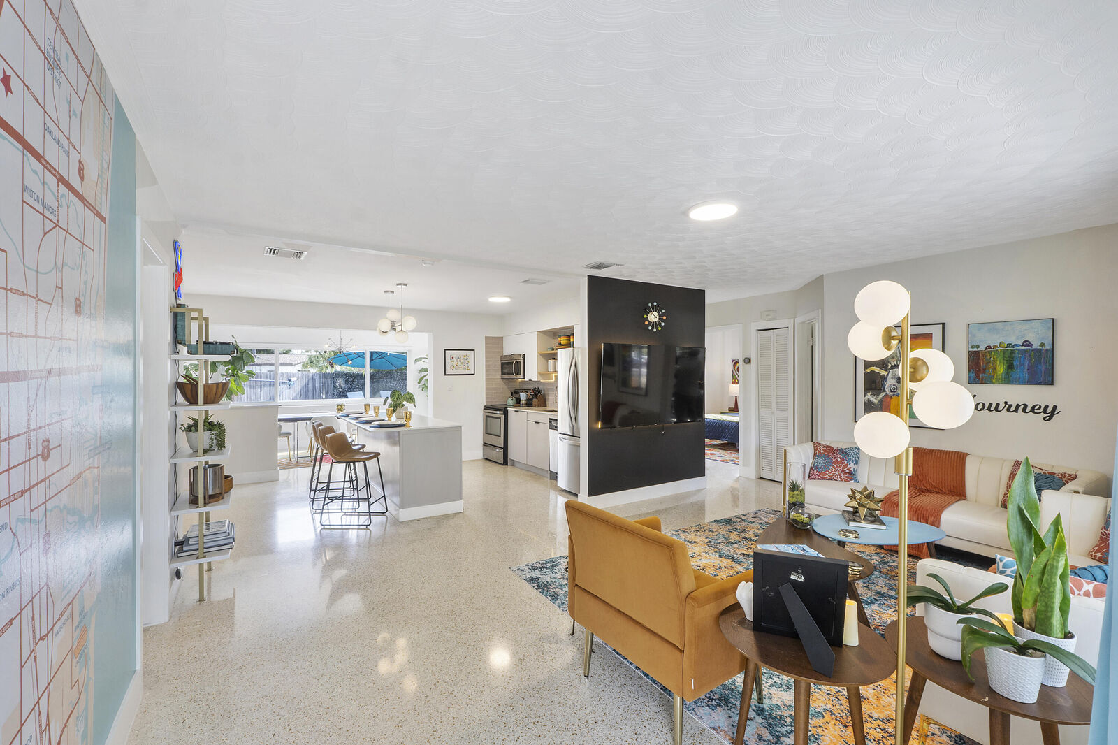 Property Photo:  3557 Lloyd Drive  FL 33309 