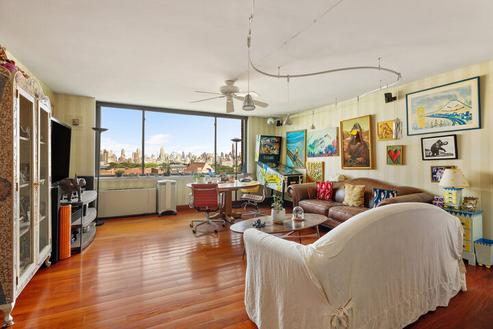 Property Photo:  386 Columbus Avenue 17/18A  NY 10024 