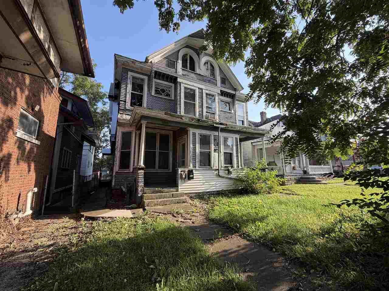 Property Photo:  1816 E Main Street  IN 47374 