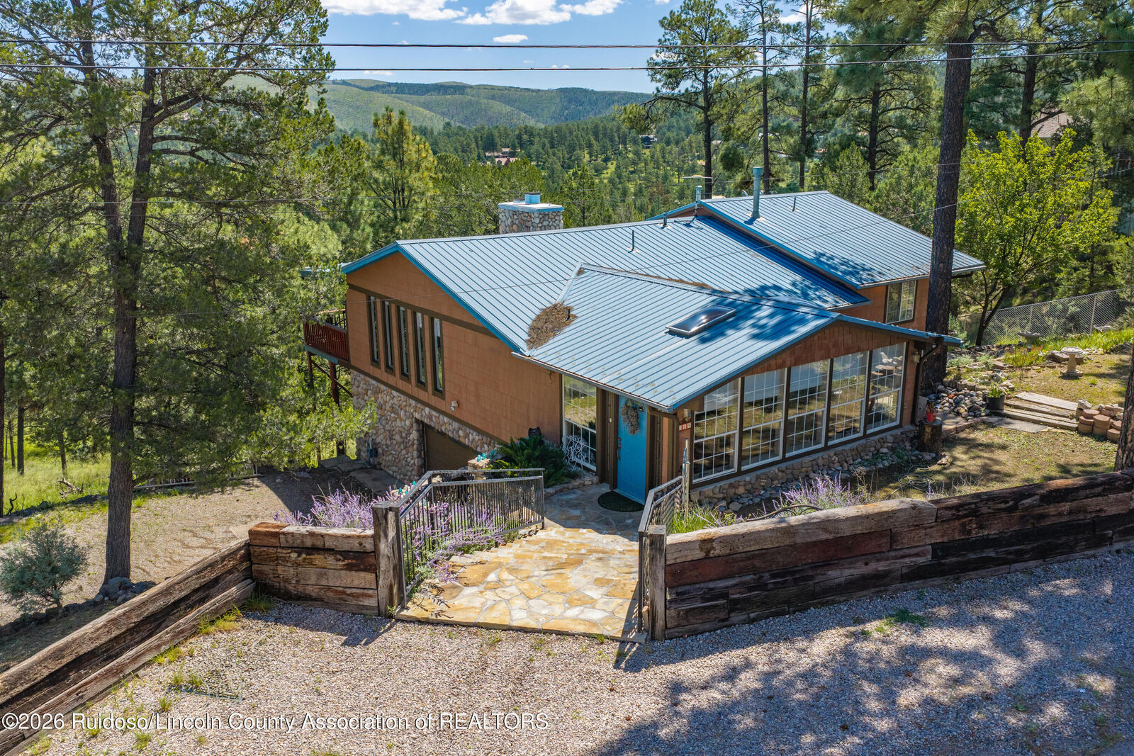 Property Photo:  104 Kirkman Circle  NM 88345 