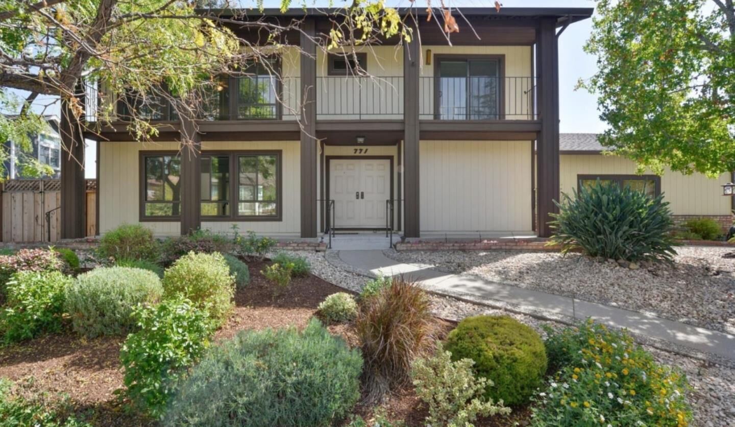 Property Photo: 771 Bain Place CA 94062