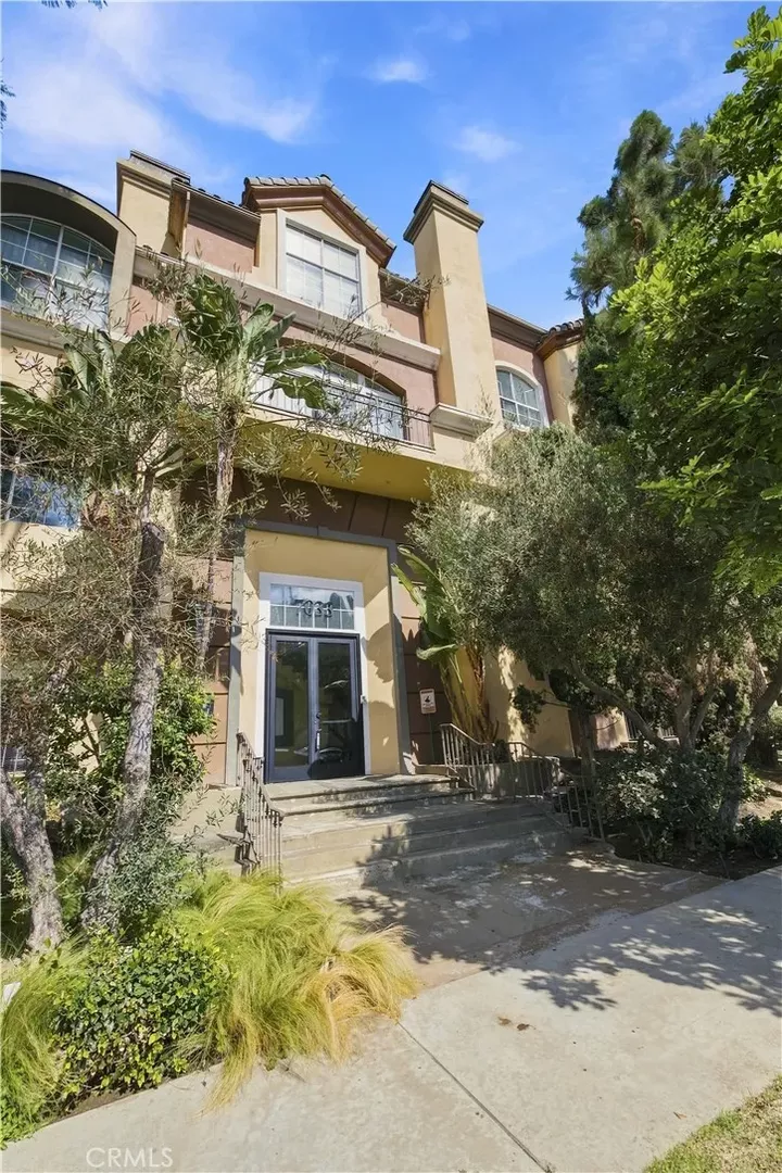Property Photo: 7033 La Tijera CA 90045