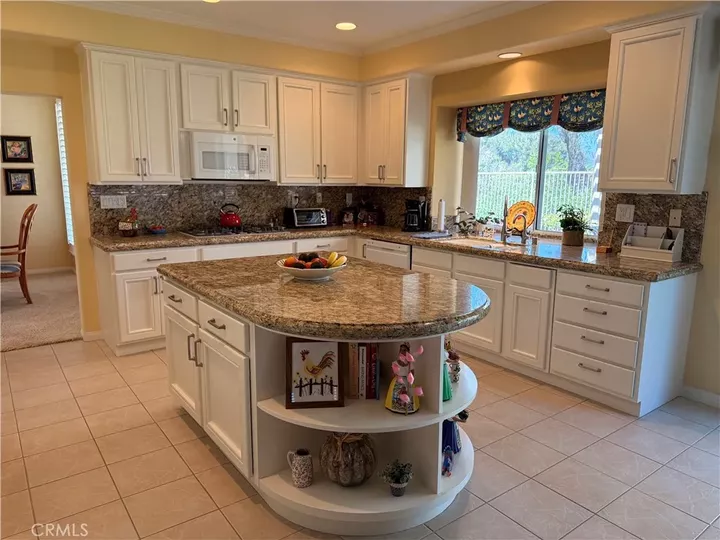 Property Photo: 1900 S Spyglass Hill Court CA 90631