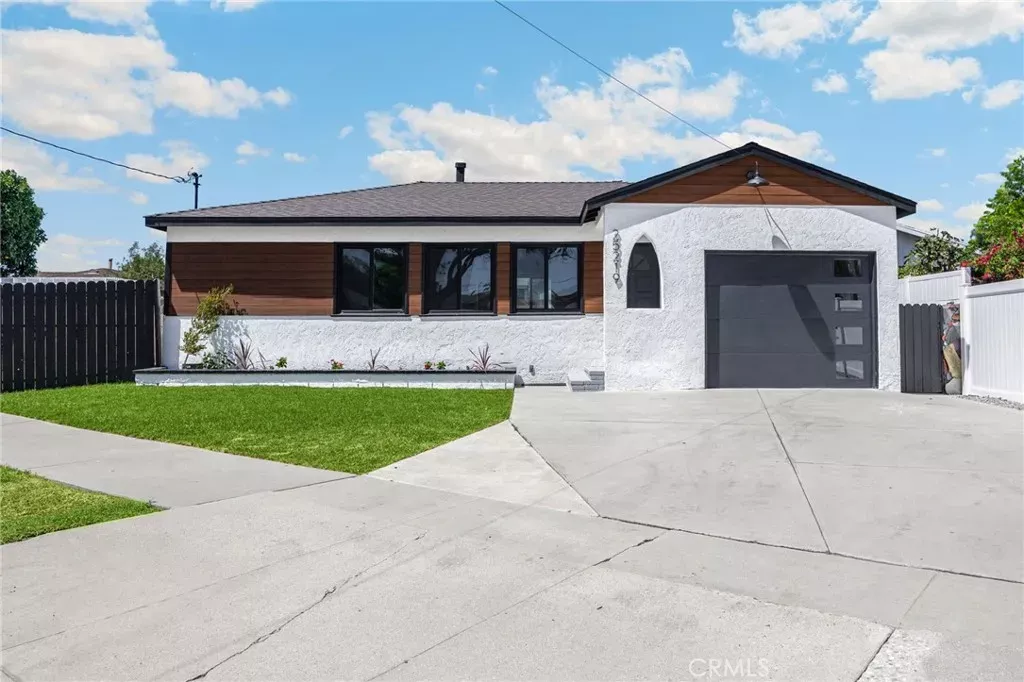 Property Photo:  25219 Ebony  CA 90717 