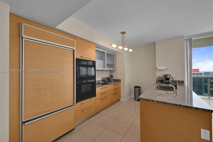 Property Photo:  1830 S Ocean Dr 3508  FL 33009 